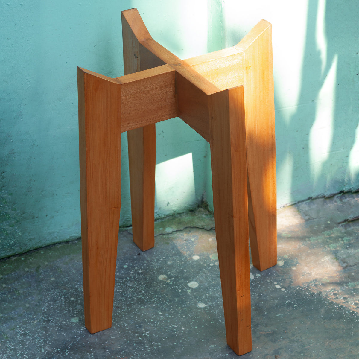 Wildwood Axis — Wooden Stand