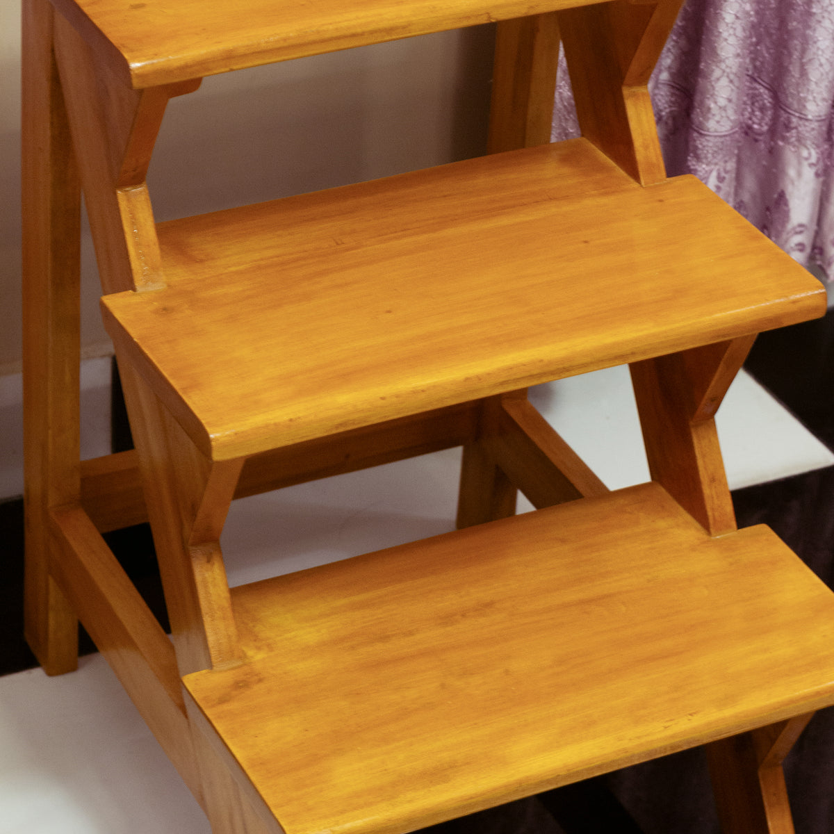 Wildwood Reach — Step Stool